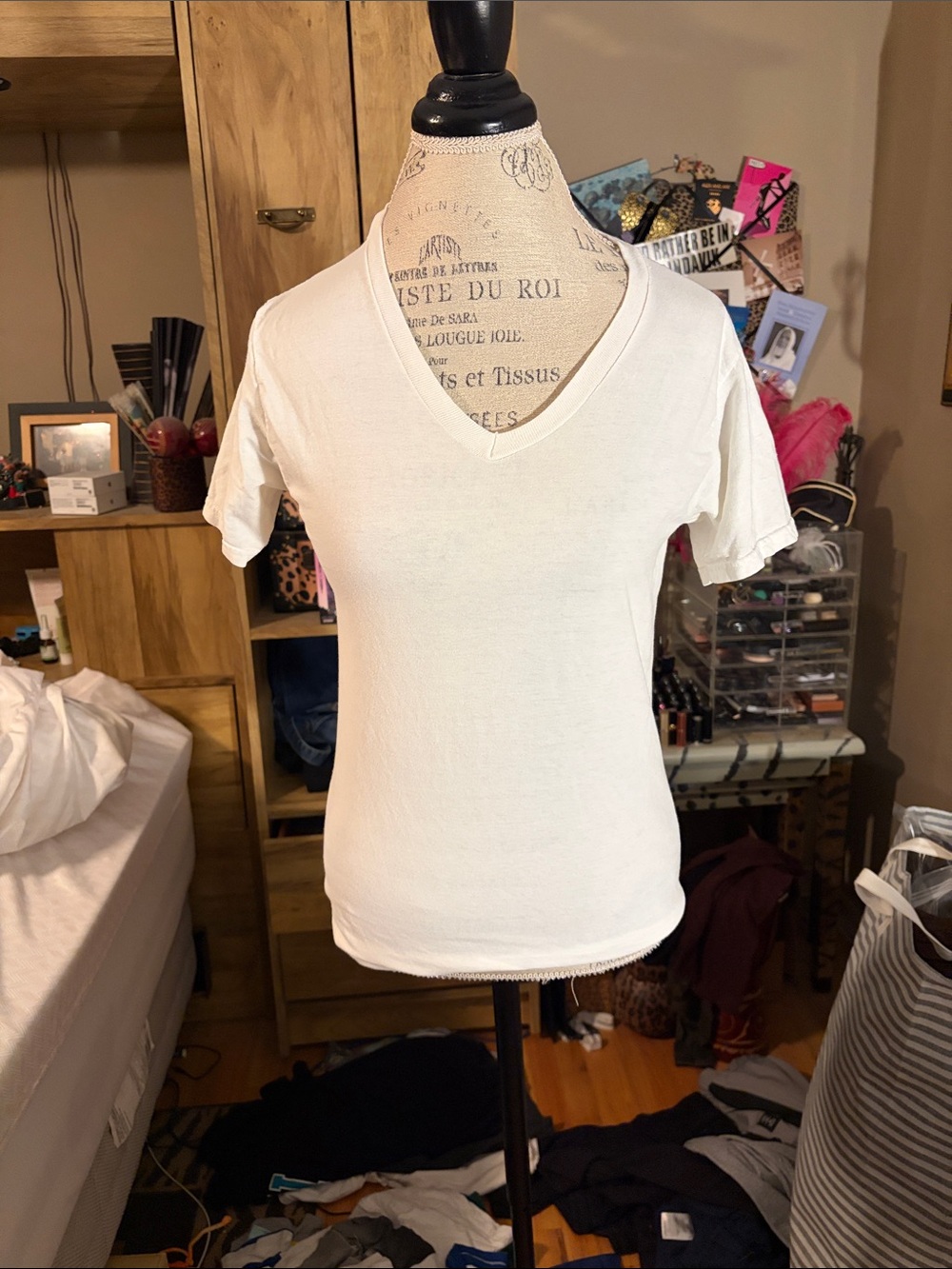 Women's White V-Neck Short Sleeve Top - Small